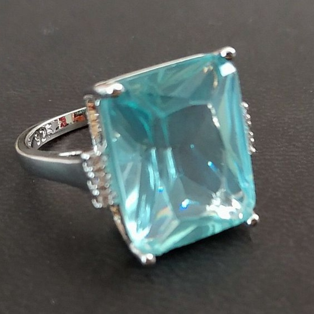 10+ TCW BLUE TOPAZ ~ 925 STAMPED STERLING SILVER - Picture 1 of 2